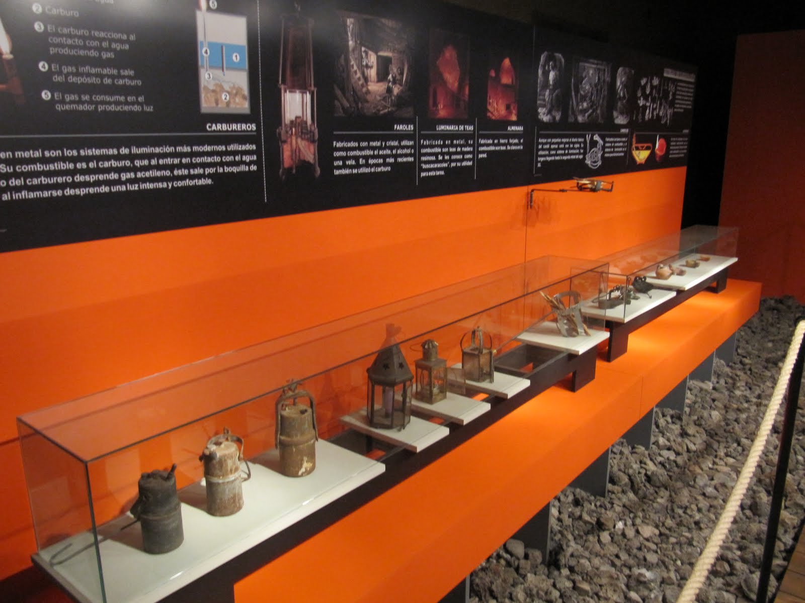 Distintos utensilios que se pueden ver en el museo de la Mina